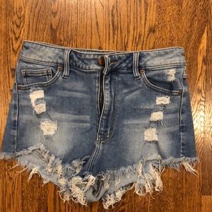 LTJ (Letters to Juliet) frayed denim jean shorts size medium